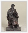 Čajkovskij seduto con cappello in mano, bronzo, cm 13x16x27