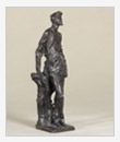 Čechov in piedi appoggiato, 1962, bronzo, cm 18x26x50